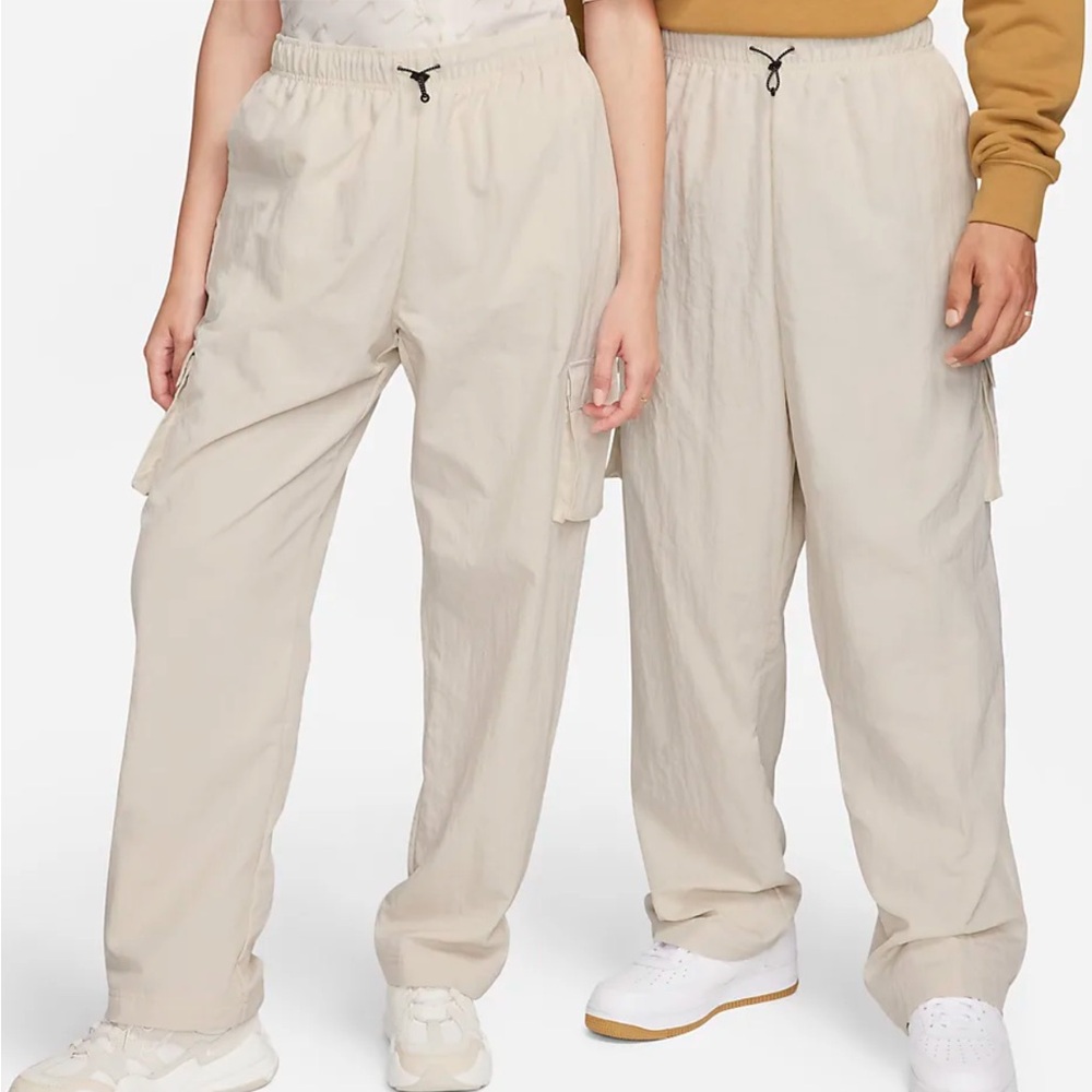 NIKE cargo pants (worn once)
